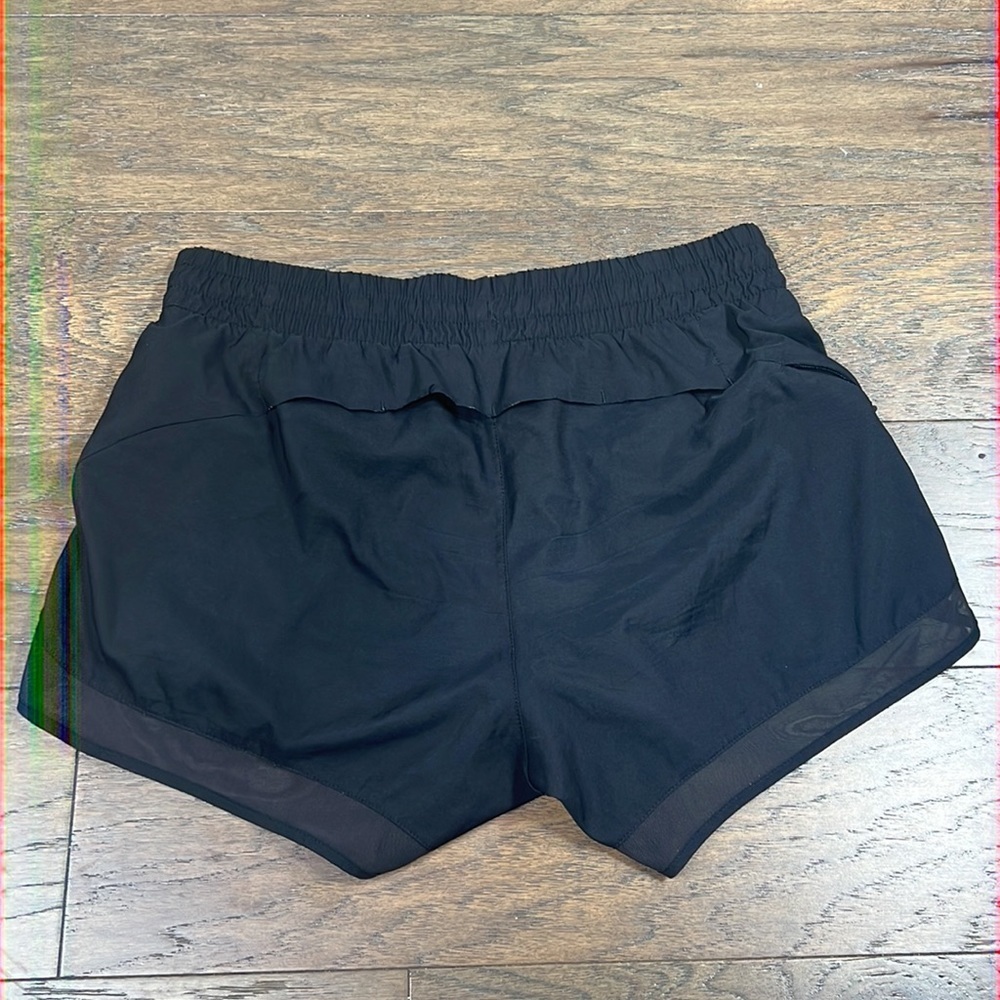 ATHLETA Mesh Racer Run Shorts Black Sz L #291749 NWOT - Picture 2 of 6